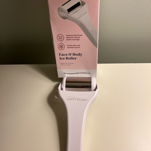 Vanity Skincare Nwot Vanity Face And Body Ice Roller